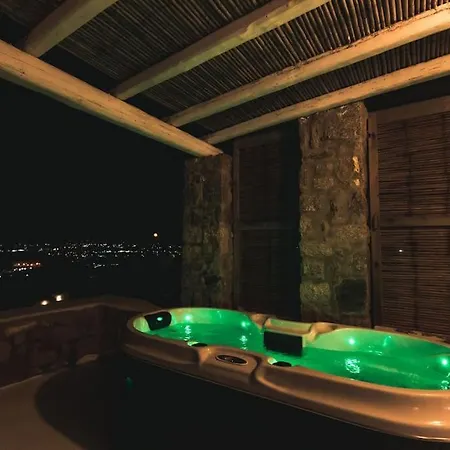 Huge Mykonos. Ideal For 8-12 Guests 펜션 *