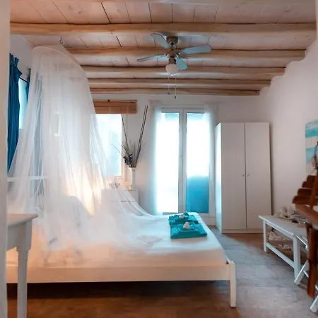 Huge Mykonos. Ideal For 8-12 Guests 펜션 *